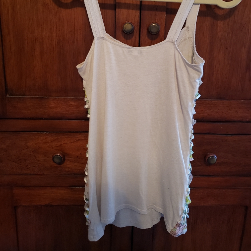 Express Ruffle Tank - Picture 3 of 4